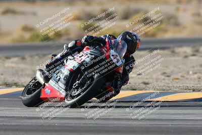 media/Nov-16-2024-CVMA (Sat) [[0e4bb1f32f]]/Race 8-Supersport Middleweight/